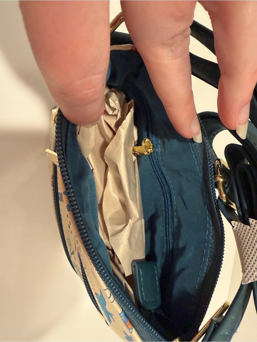 NWT Loungefly Cinderella Icons AOP Crossbody Bag - Picture 11 of 14
